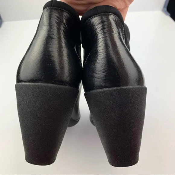 Clarks ankle booties size 7.5 38 black leather - Picture 7 of 10